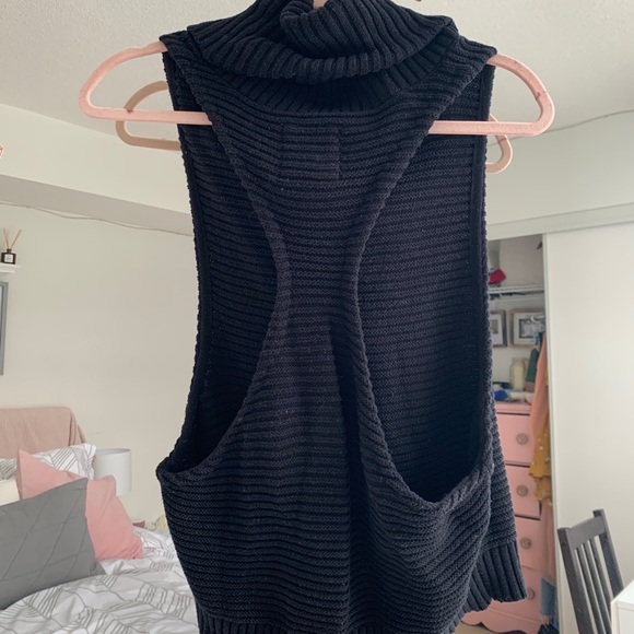 Tank top turtle - Picture 3 of 4